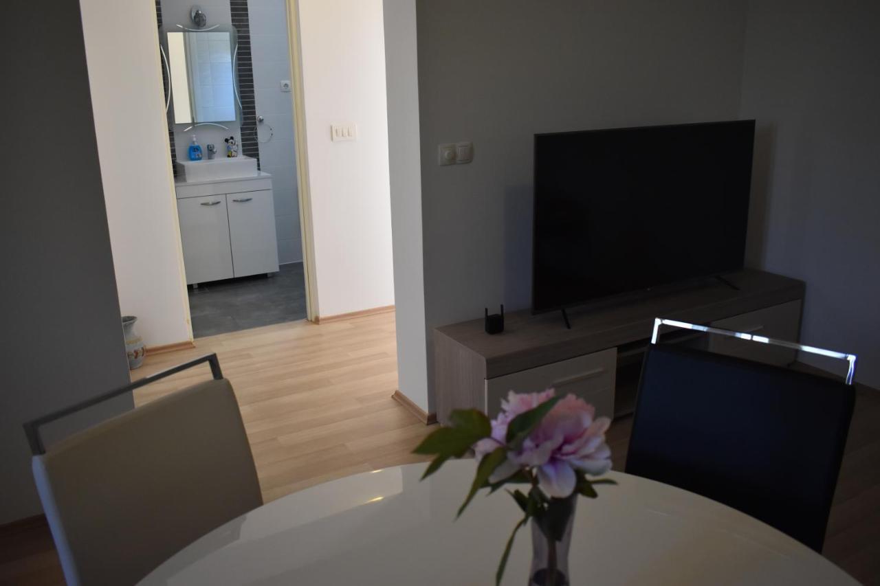 Apartman Dodo Zara Esterno foto