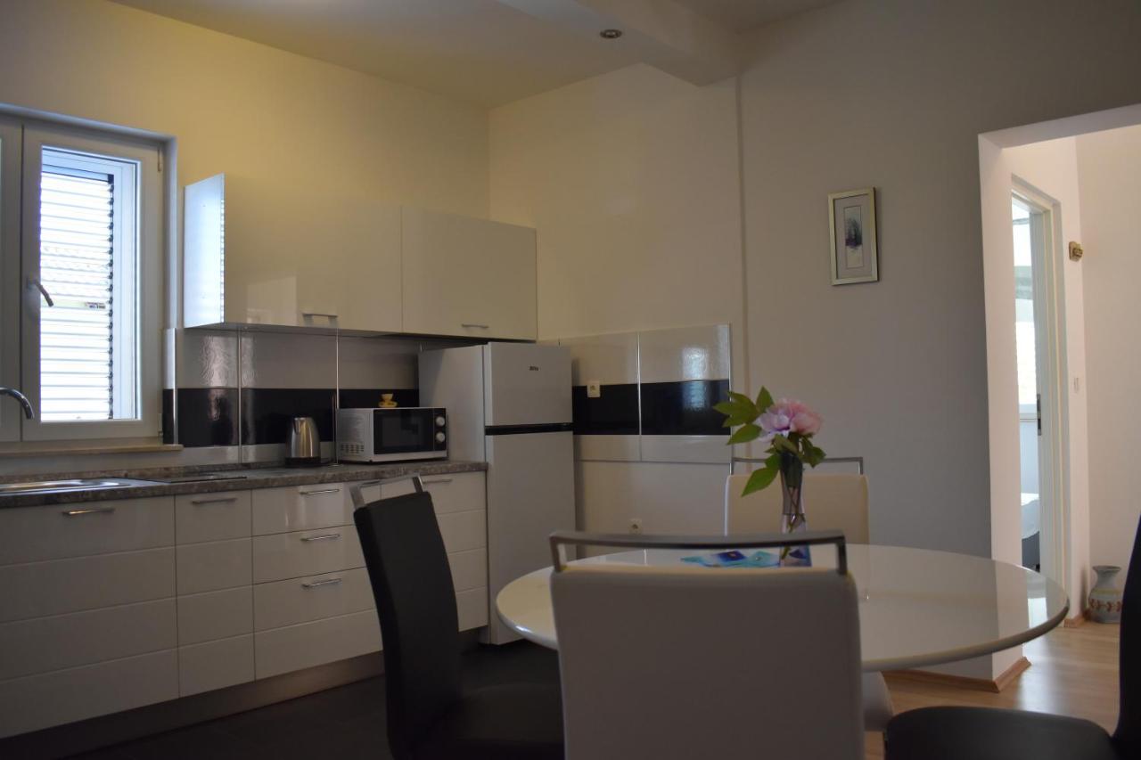 Apartman Dodo Zara Esterno foto