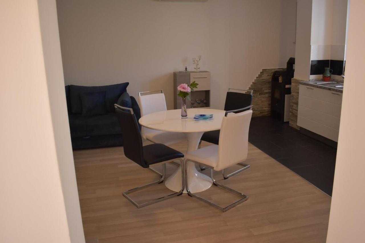 Apartman Dodo Zara Esterno foto