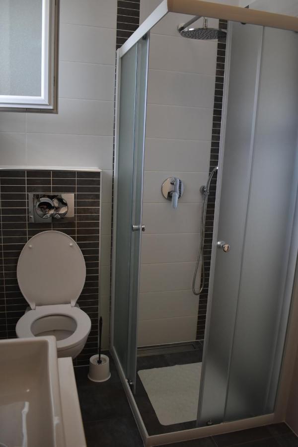Apartman Dodo Zara Esterno foto